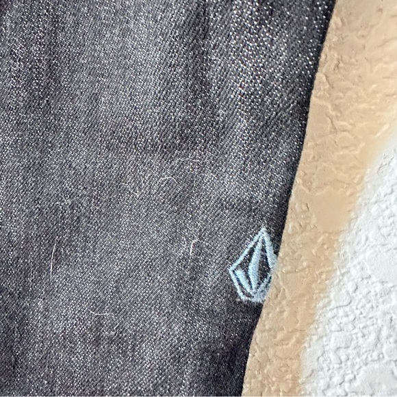 Volcom Solver Modern Straight Regular Rize Black Denim Jeans Size 22 or 8 NTW - Picture 5 of 6